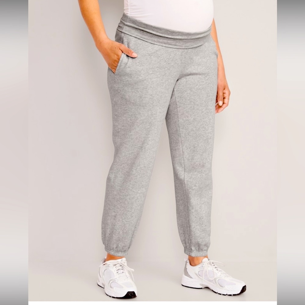 Maternity | old navy | light grey sweatpants